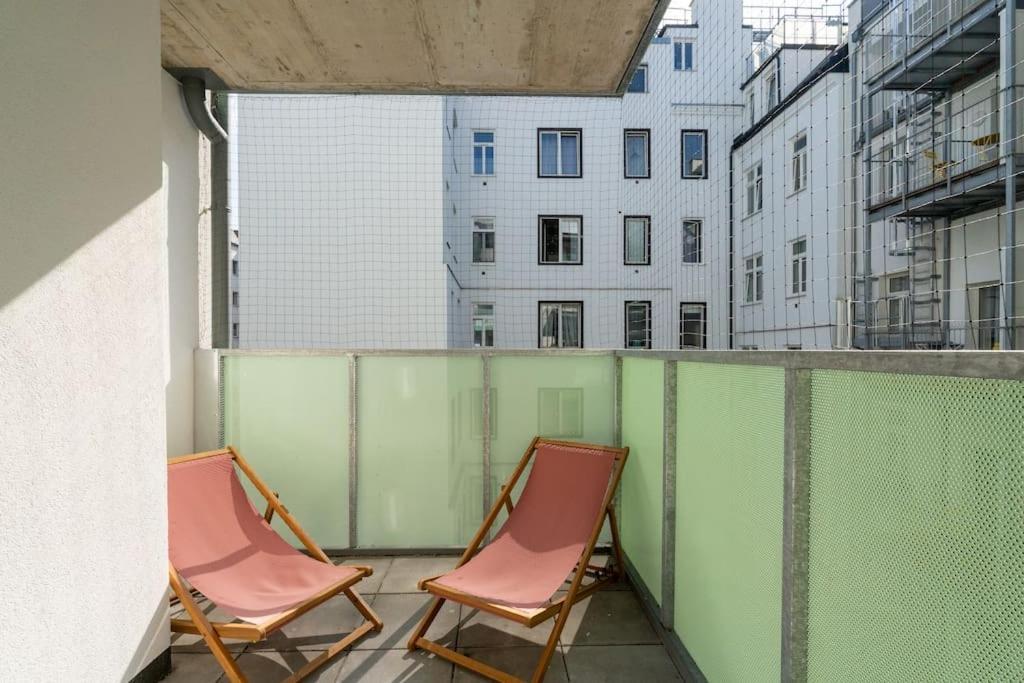 Sunny 1Br Home With Balcony By Hm Vienna Esterno foto