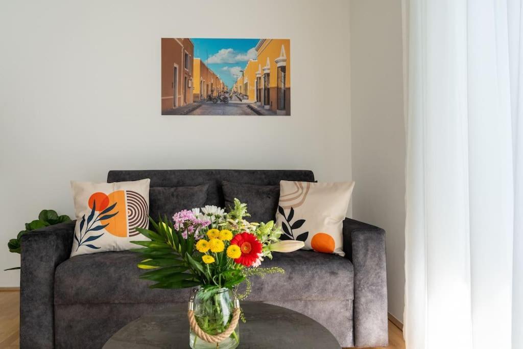 Sunny 1Br Home With Balcony By Hm Vienna Esterno foto